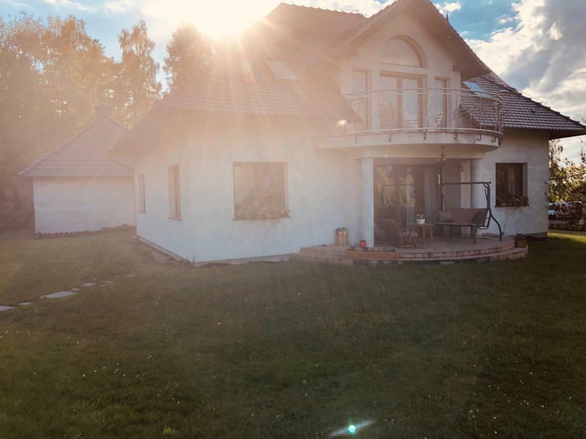 Nibylandia Dom Pod Lasem Nowa Wies Grodziska Exterior photo