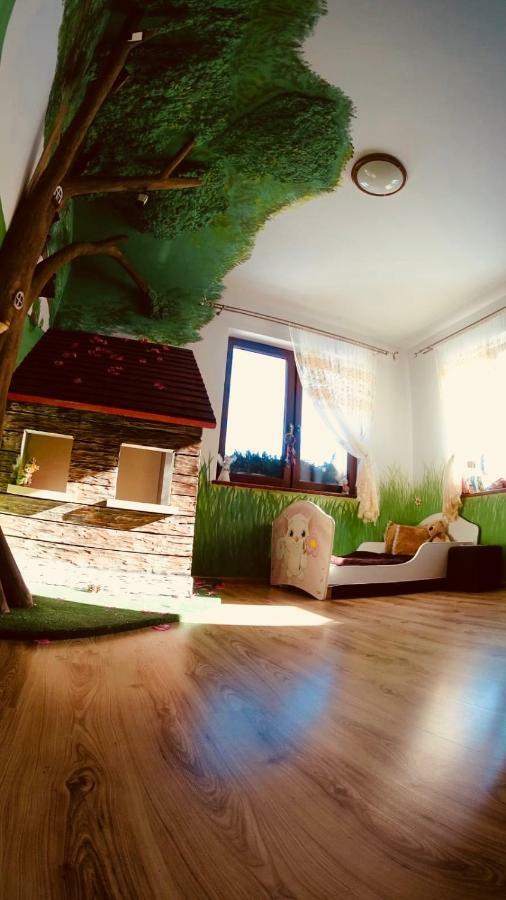 Nibylandia Dom Pod Lasem Nowa Wies Grodziska Exterior photo